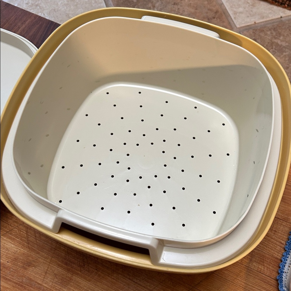 Vintage Tupperware Square Steamer Multi Server Container Keeper with Lid - Picture 5 of 7